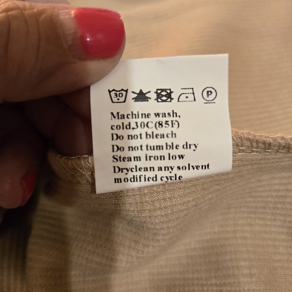 VYSN Drawstring Long Sleeve Hoodie Tan Pullover Cozy Comfy Cotton Sweater NWOT M - Picture 9 of 11